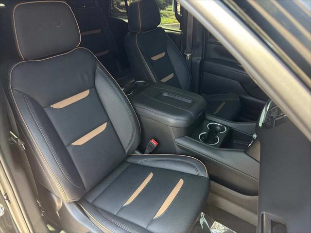 2024 GMC Yukon 4WD AT4