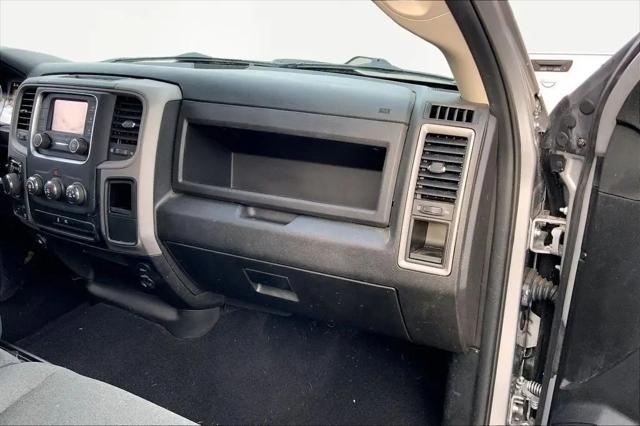 2024 Ram 1500 Classic Tradesman Crew Cab 4x4 5'7" Box
