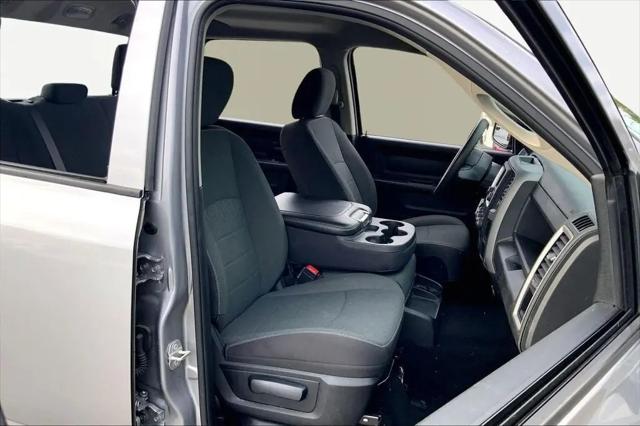 2024 Ram 1500 Classic Tradesman Crew Cab 4x4 5'7" Box