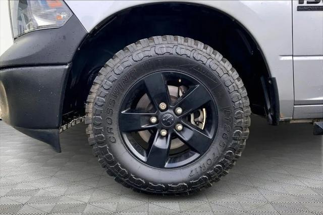 2024 Ram 1500 Classic Tradesman Crew Cab 4x4 5'7" Box