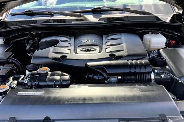 2024 INFINITI QX80 LUXE
