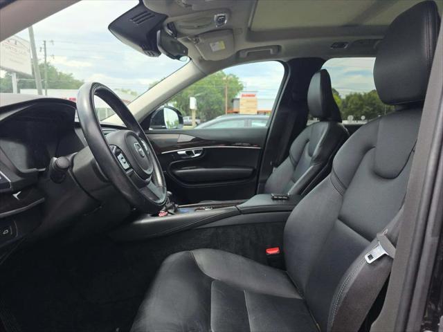 2019 Volvo XC90 T5 Momentum