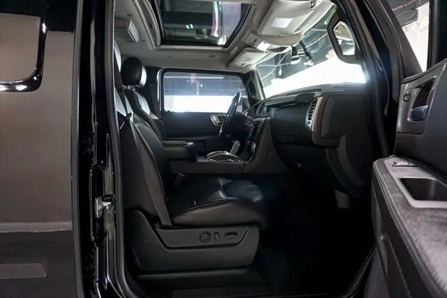 2009 HUMMER H2 SUV Luxury