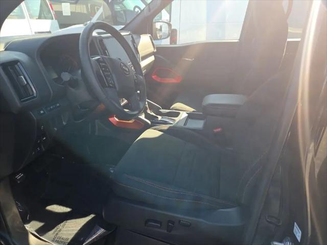 2025 Nissan Frontier Crew Cab PRO-4X 4x4