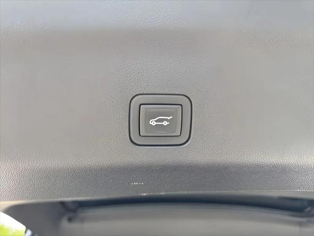 2023 GMC Yukon XL 4WD AT4