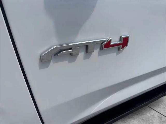 2023 GMC Yukon XL 4WD AT4