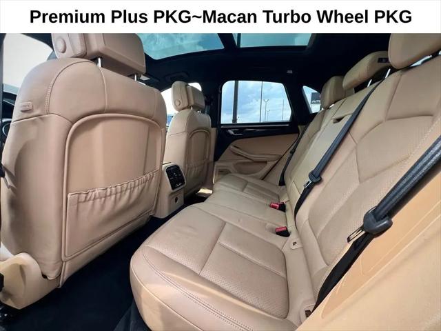 2017 Porsche Macan Macan