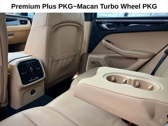 2017 Porsche Macan Macan