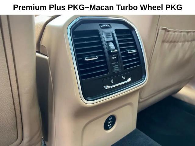 2017 Porsche Macan Macan