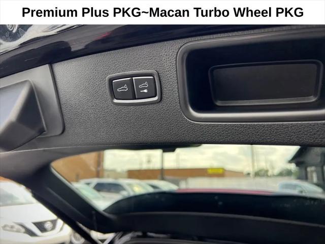 2017 Porsche Macan Macan