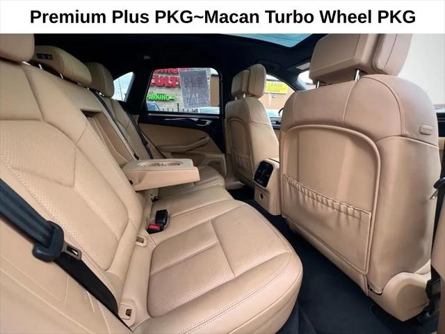 2017 Porsche Macan Macan