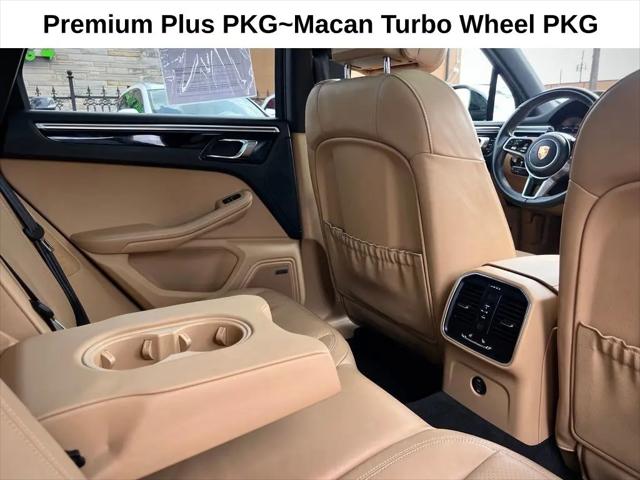 2017 Porsche Macan Macan