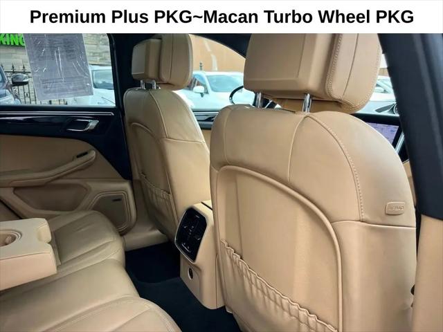 2017 Porsche Macan Macan