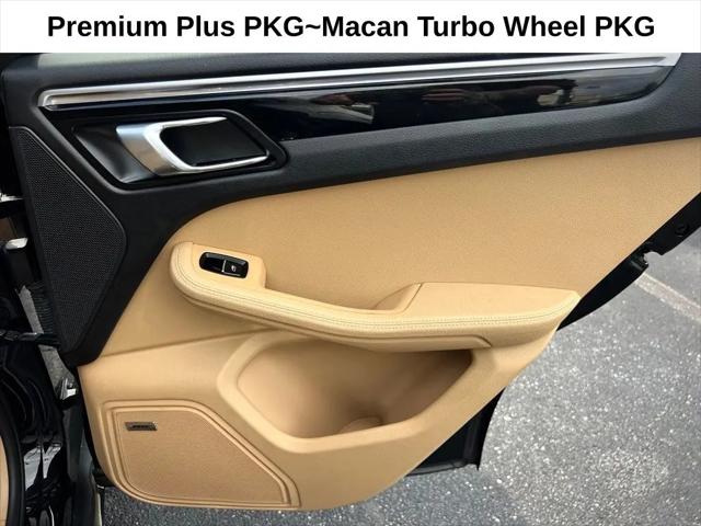 2017 Porsche Macan Macan
