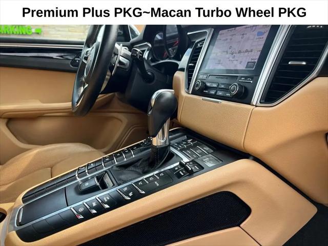 2017 Porsche Macan Macan