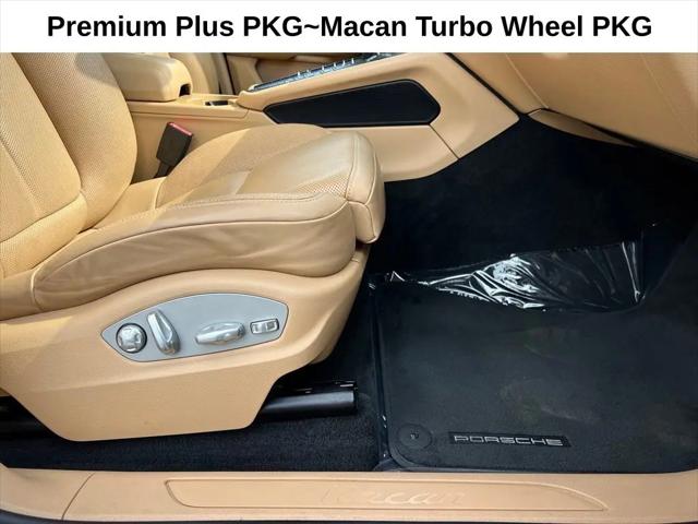 2017 Porsche Macan Macan