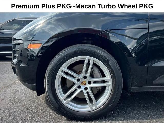 2017 Porsche Macan Macan