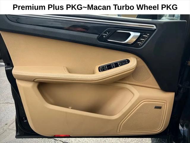 2017 Porsche Macan Macan