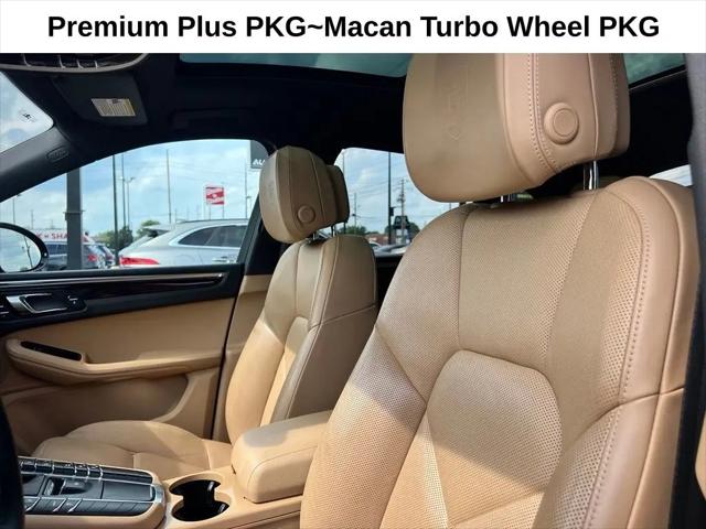 2017 Porsche Macan Macan