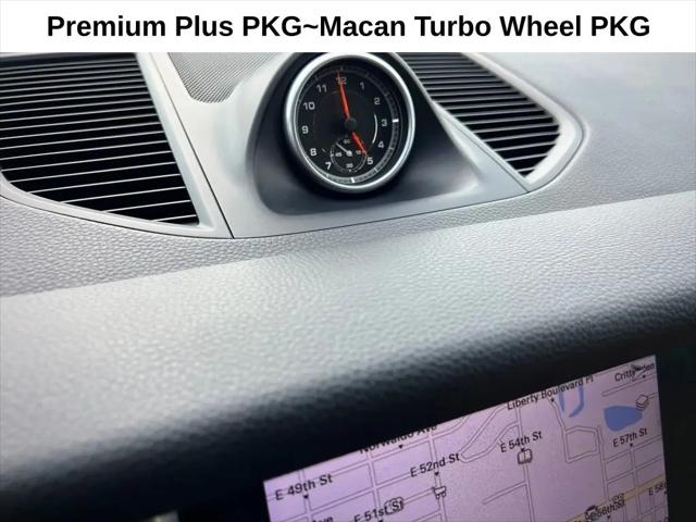 2017 Porsche Macan Macan