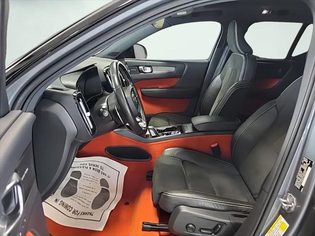 2019 Volvo XC40 T5 R-Design