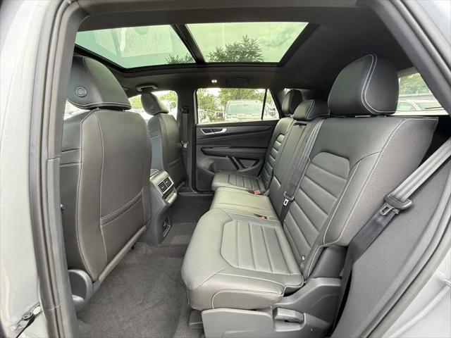2026 Volkswagen Atlas Cross Sport SEL R-Line Black