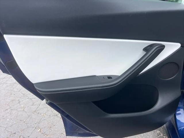2022 Tesla Model Y Long Range Dual Motor All-Wheel Drive