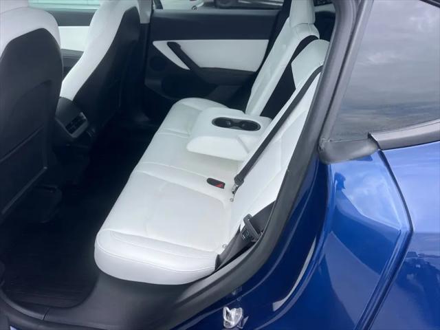 2022 Tesla Model Y Long Range Dual Motor All-Wheel Drive