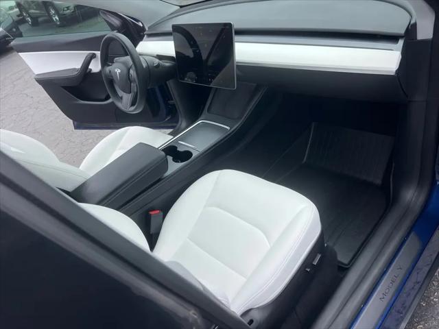 2022 Tesla Model Y Long Range Dual Motor All-Wheel Drive