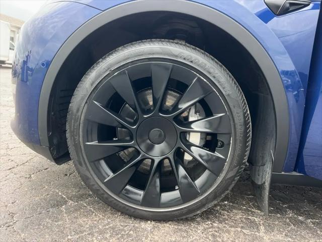 2022 Tesla Model Y Long Range Dual Motor All-Wheel Drive