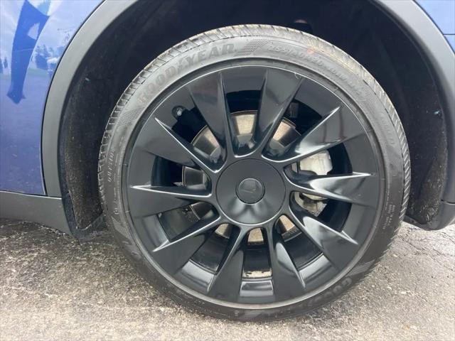 2022 Tesla Model Y Long Range Dual Motor All-Wheel Drive