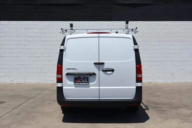 2023 Mercedes-Benz Metris Standard