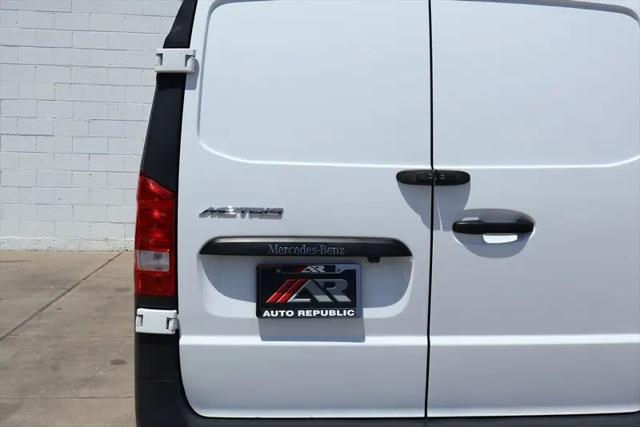 2023 Mercedes-Benz Metris Standard