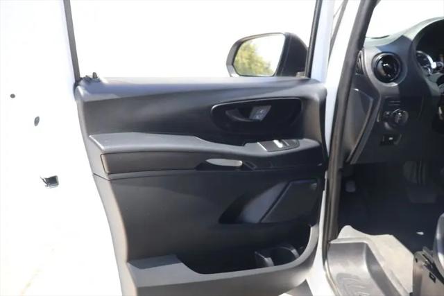 2023 Mercedes-Benz Metris Standard