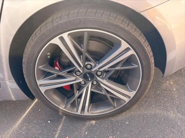 2025 Genesis G70 2.5T RWD