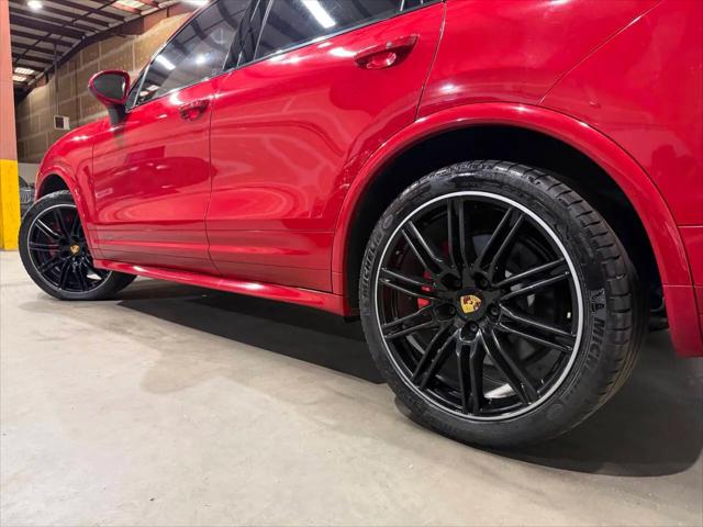 2017 Porsche Cayenne GTS