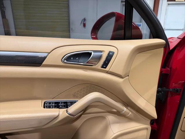 2017 Porsche Cayenne GTS