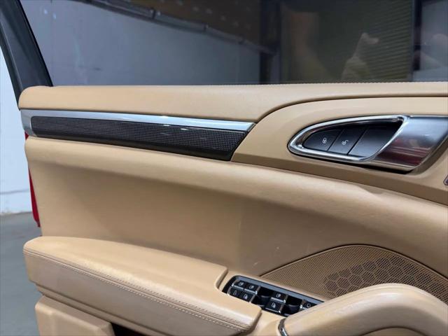 2017 Porsche Cayenne GTS