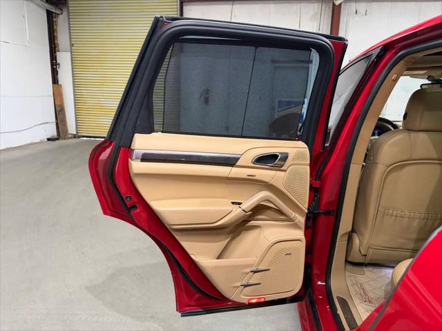 2017 Porsche Cayenne GTS