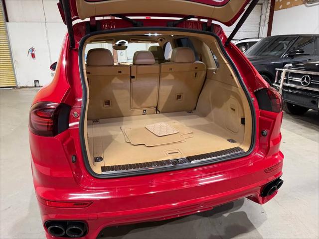 2017 Porsche Cayenne GTS