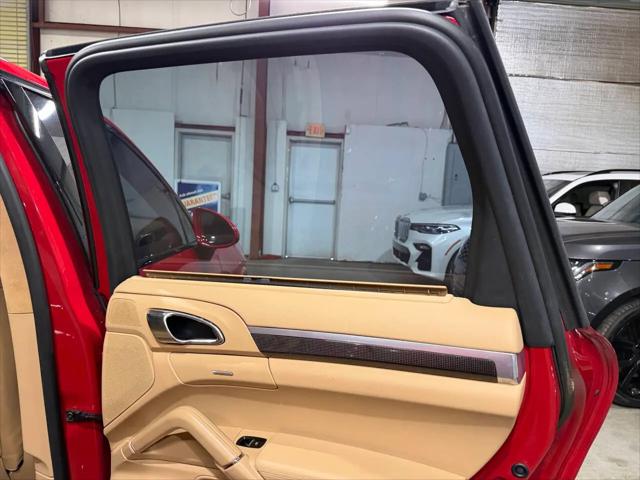 2017 Porsche Cayenne GTS
