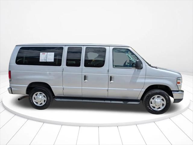 2014 Ford E-350 Super Duty XLT