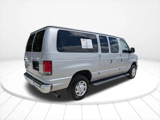 2014 Ford E-350 Super Duty XLT