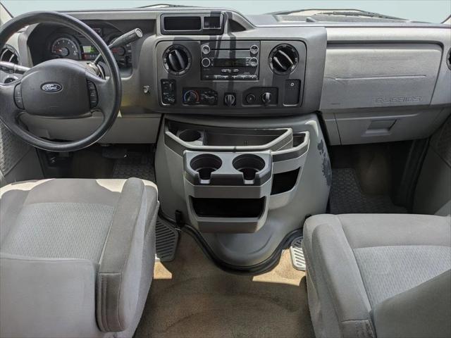 2014 Ford E-350 Super Duty XLT