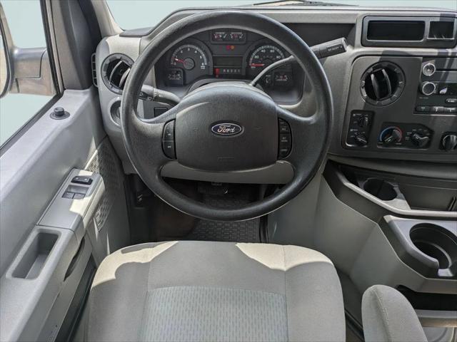 2014 Ford E-350 Super Duty XLT