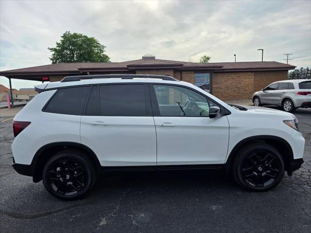2025 Honda Passport AWD Black