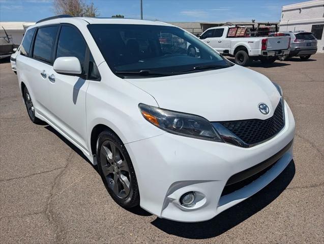 2016 Toyota Sienna SE 8 Passenger for sale in Mesa, AZ