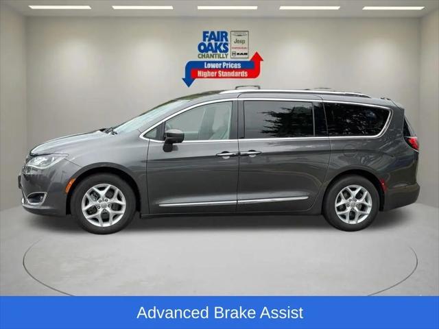 2017 Chrysler Pacifica Touring-L Plus