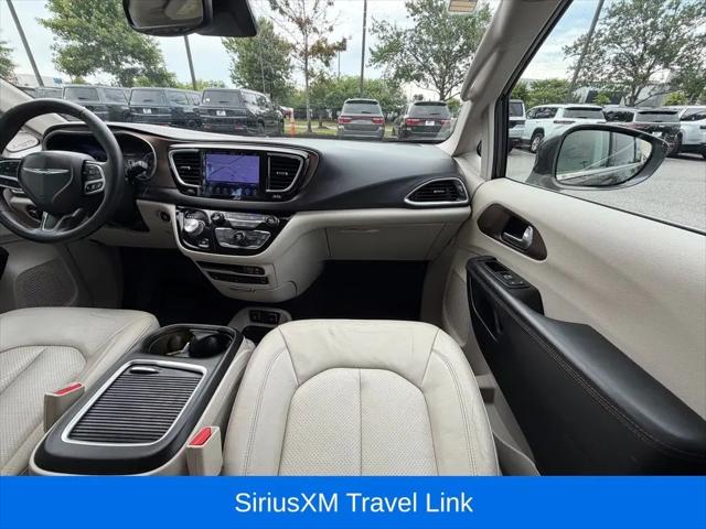 2017 Chrysler Pacifica Touring-L Plus