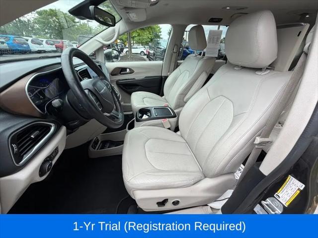 2017 Chrysler Pacifica Touring-L Plus
